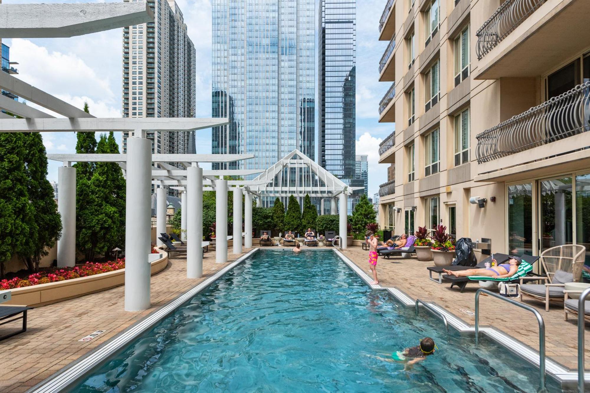 The Bernardin Gold Coast Luxury Apartments Near Magnificent Mile Chicago Exterior foto