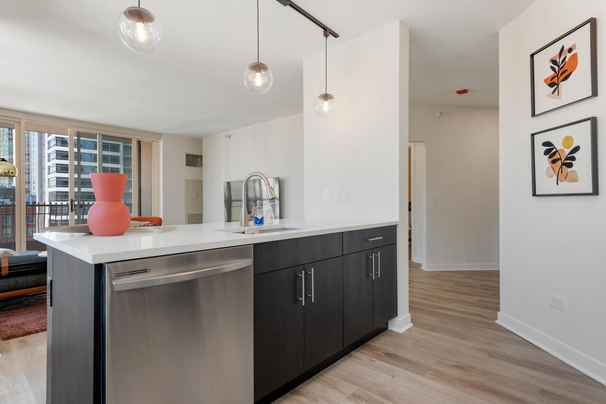 The Bernardin Gold Coast Luxury Apartments Near Magnificent Mile Chicago Exterior foto